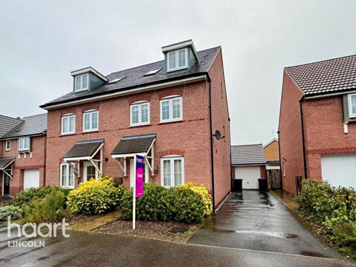 4 Bedroom Semi-Detached House To Rent In Vespasian Way, Lincoln, LN6