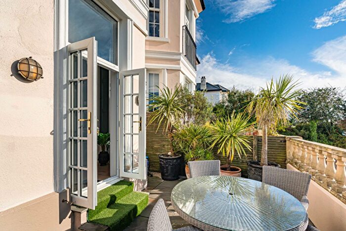 2 Bedroom Flat For Sale In Luscombe House, Teignmouth, TQ14