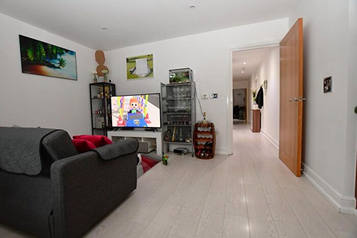 2 Bedroom Apartment To Rent In Russell Hill, Purley, CR8
