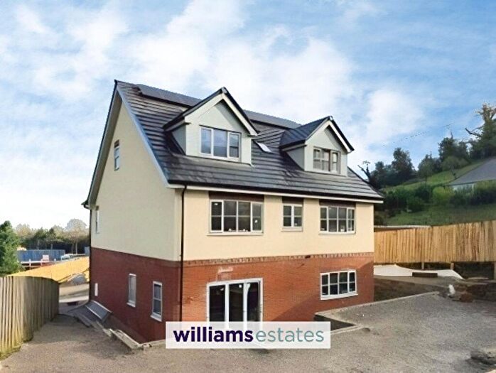 4 Bedroom Property For Sale In Dol Uchaf, Mold, CH7