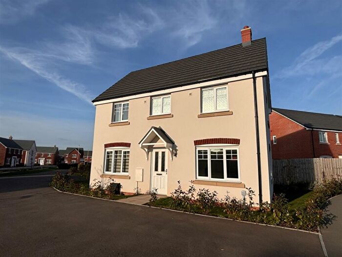 3 Bedroom Detached House To Rent In Jeacock Place, Wellesbourne, CV35