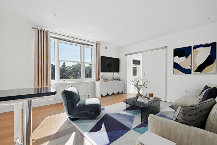 2 Bedroom Apartment To Rent In Roxborough Park, Harrow, HA1