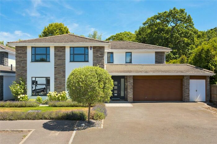 5 Bedroom Detached House To Rent In Westwood Close, Esher, Surrey, KT10