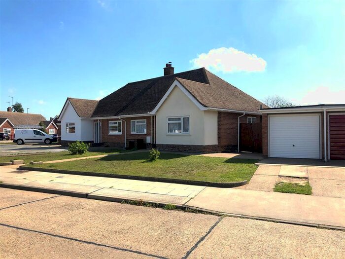 2 Bedroom Semi-Detached Bungalow To Rent In Blandford Road, Ipswich, IP3