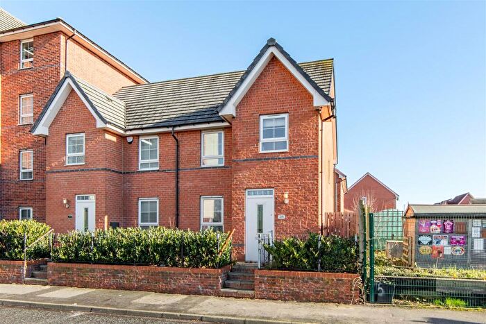 3 Bedroom Semi-Detached House For Sale In Sunnyway, Newcastle Upon Tyne., NE5