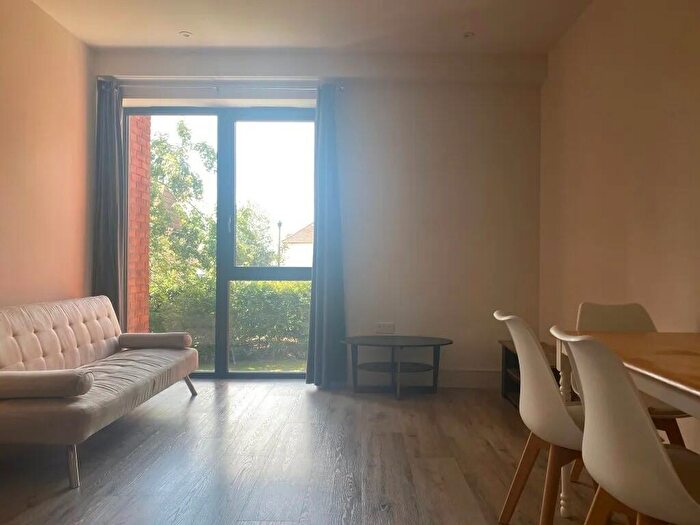 1 Bedroom Apartment To Rent In Nixey Close, Slough, Berkshire, SL1
