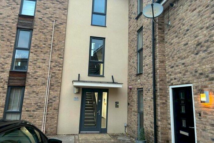 2 Bedroom Flat To Rent In Burlton Road, Cambridge, CB3
