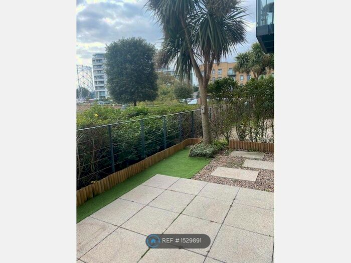 Studio To Rent In Pearl Lane, Gillingham, ME7