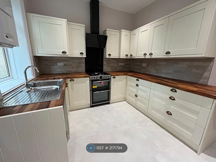 4 Bedroom Terraced House To Rent In Elmsley Street, Steeton, Keighley, BD20