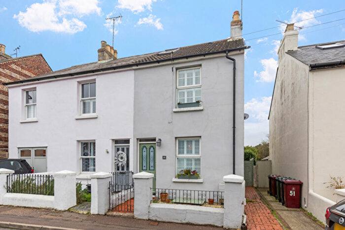 3 Bedroom Semi Detached House For Sale In Victoria Road, Chichester, PO19