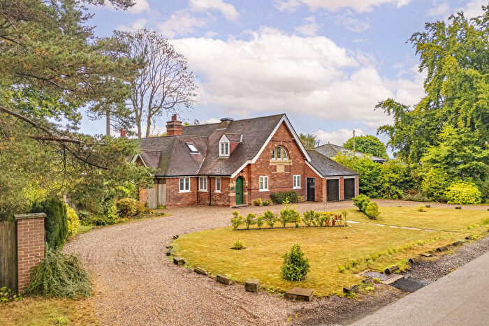 4 Bedroom Detached House For Sale In Burntstump Hill, Nottingham, NG5