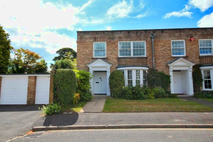 3 Bedroom Terraced House To Rent In Courtenay Place, Lymington, Hampshire, SO41