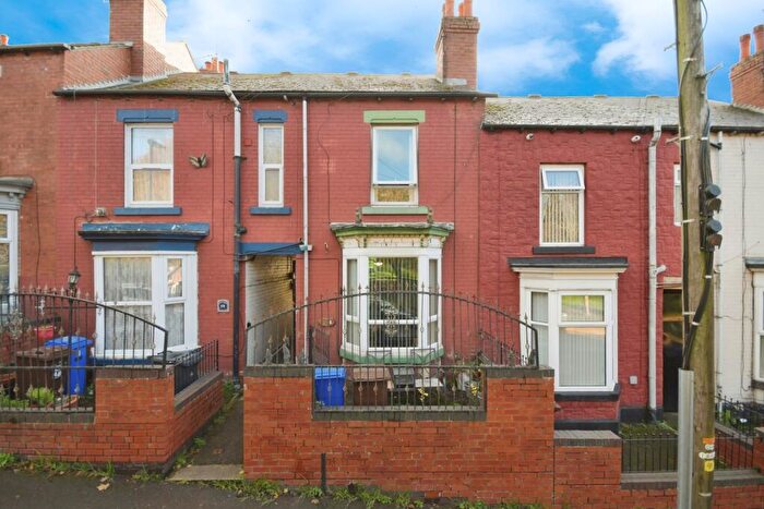 3 Bedroom Terraced House For Sale In Wincobank Lane, Sheffield, South Yorkshire, S4