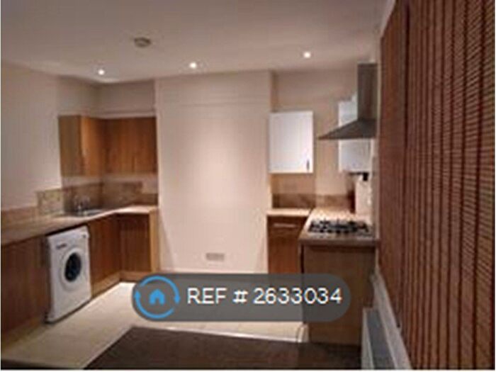 1 Bedroom Flat To Rent In Parish Lane, Penge, London, SE20