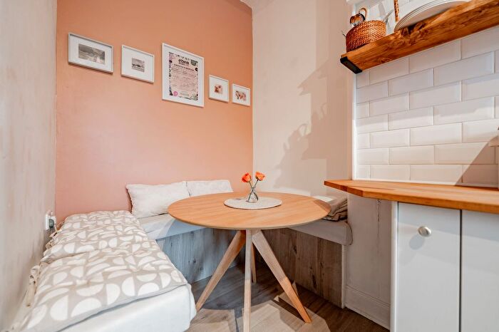 1 Bedroom Flat For Sale In Clarkston Road, Flat /, Muirend, Glasgow, G44