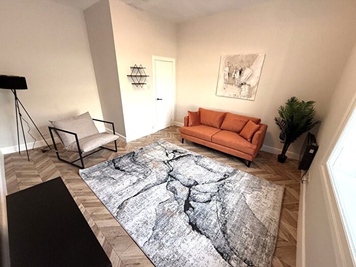 2 Bedroom Flat To Rent In Union Street, City Centre, Aberdeen, AB11