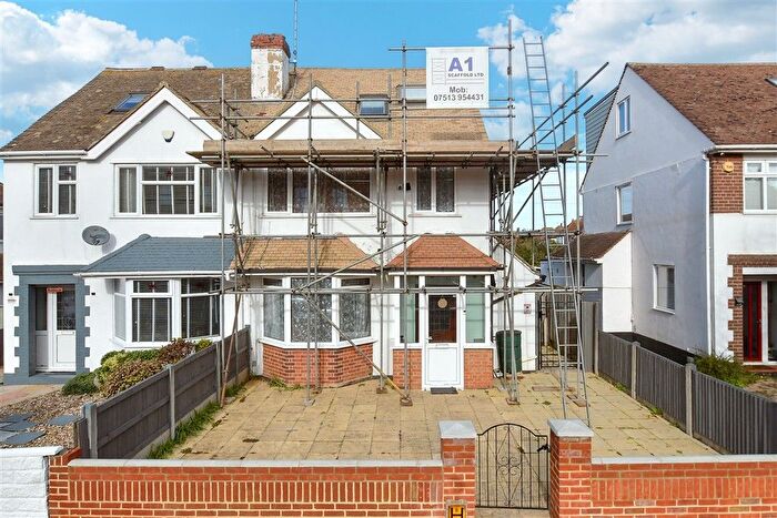 5 Bedroom Semi Detached House For Sale In Northdown Road, Margate, Kent, CT9