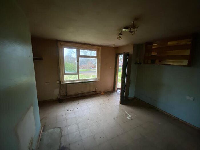 3 Bedroom End Of Terrace House For Sale In Atherton Crescent, Hungerford, Berkshire, RG17