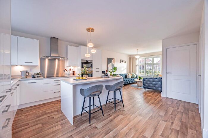 4 Bedroom Detached House For Sale In Woodward Avenue, Woodford, SK7