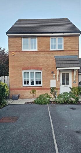 3 Bedroom Detached House To Rent In Guppy Walk, Leeds, West Yorkshire, LS27