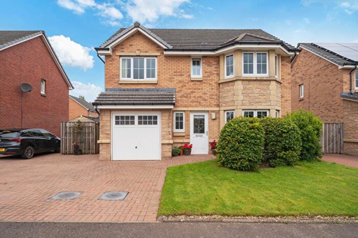 4 Bedroom Detached House For Sale In Cambridge Crescent, Airdrie, ML6