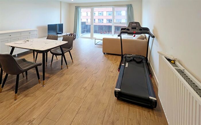 2 Bedroom Flat To Rent In Frank Searle Passage, London, E17