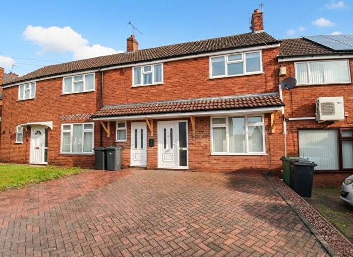 3 Bedroom Terraced House For Sale In The Dingle, Camp Hill, Nuneaton, CV10