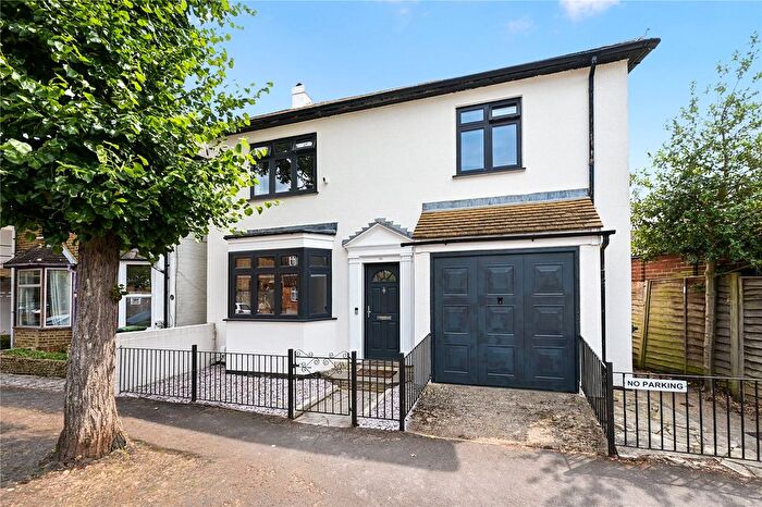 3 Bedroom Detached House For Sale In Staines, Surrey, TW18