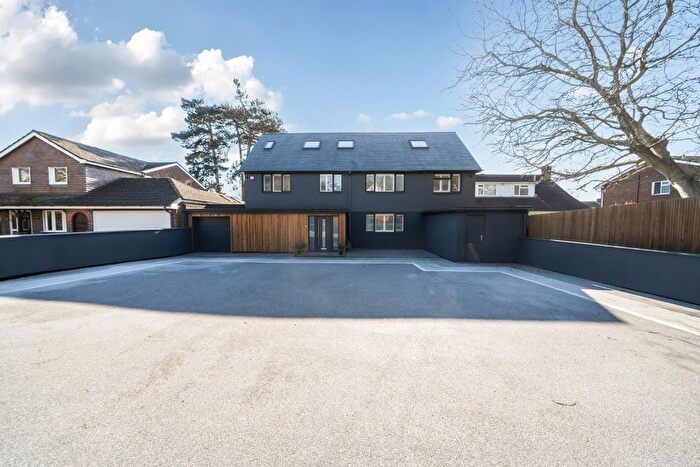 5 Bedroom Detached House For Sale In Havant Road, Drayton, Portsmouth, PO6