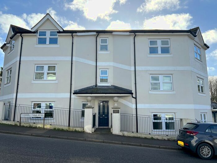 2 Bedroom Flat To Rent In Barton House Coombe Park Road, Teignmouth, Devon, TQ14