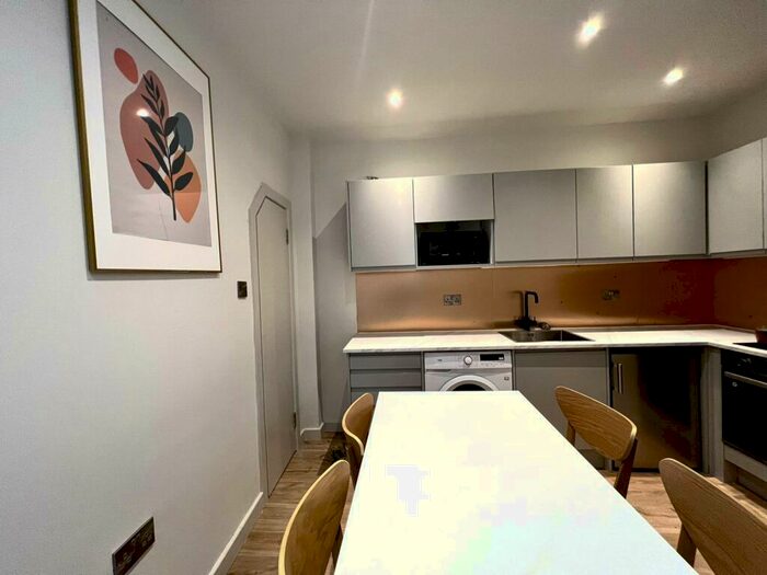 1 Bedroom House To Rent In Hawks Road Hawks Road, London, London, KT1