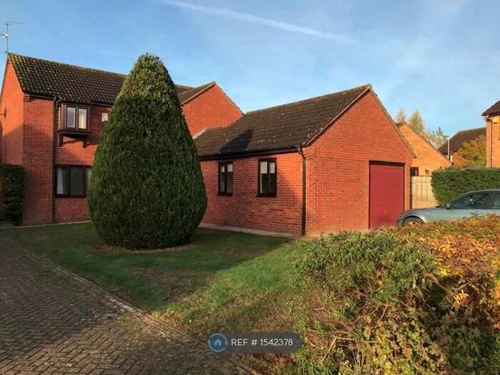 4 Bedroom Detached House To Rent In Thames Road, Wellingborough, NN8