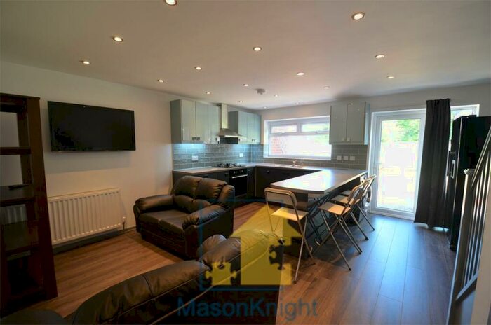 4 Bedroom Terraced House To Rent In Fairgreen Way Selly Oak, B29