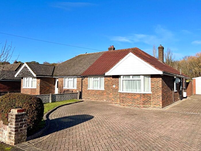 3 Bedroom Bungalow For Sale In St. Michaels Avenue, Fairlands, Guildford, Surrey, GU3