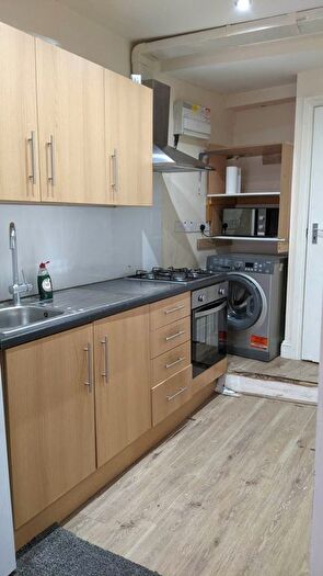 1 Bedroom Flat To Rent In Norwood Road, Southall, UB2