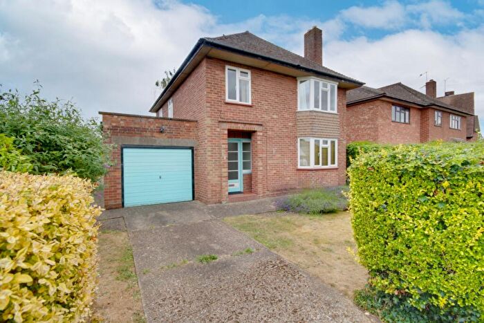 4 Bedroom Detached House To Rent In Almond Close, Godmanchester, Cambridgeshire, PE29