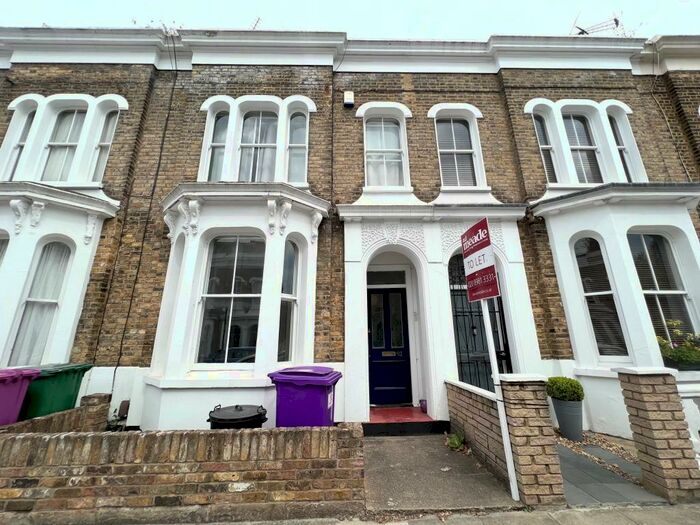 4 Bedroom Terraced House To Rent In Clinton Road, Mile End, E3