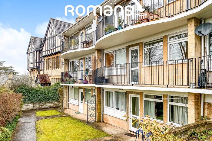 2 Bedroom Flat To Rent In Lansdown Grove Court, Bath, BA1