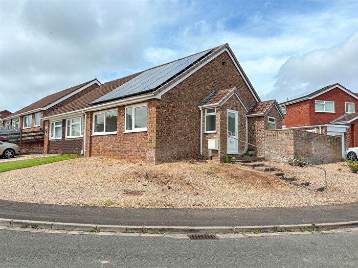 2 Bedroom Semi-detached Bungalow For Sale In Wigmore Gardens, Weston-Super-Mare, BS22