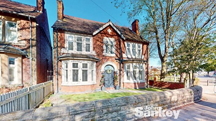 4 Bedroom Detached House For Sale In High Oakham Road, Mansfield, NG18