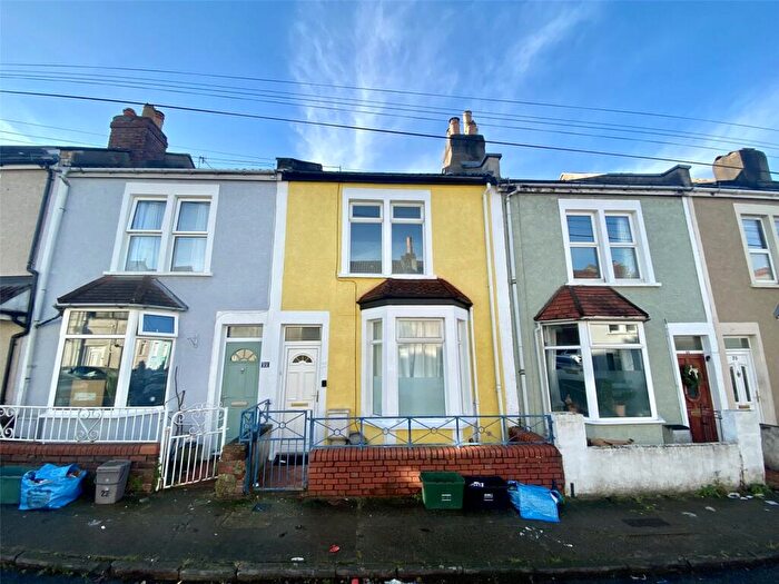 2 Bedroom Terraced House To Rent In Victoria Park, Maidstone Street, BS3