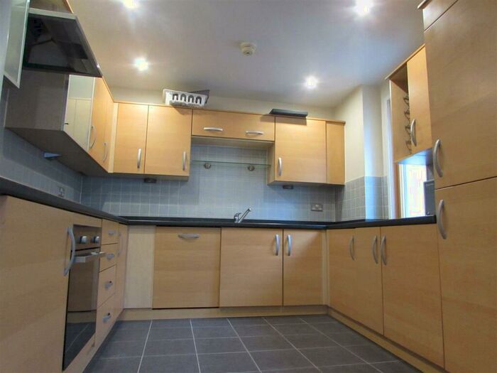 3 Bedroom Apartment To Rent In Priory Place, Coventry, CV1