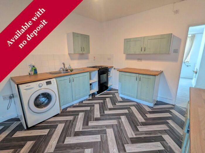 2 Bedroom Terraced House To Rent In College Street, Grantham, NG31