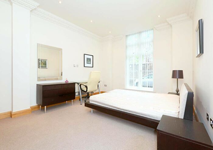 1 Bedroom Flat To Rent In Mulberry Court, Shadwell, E1