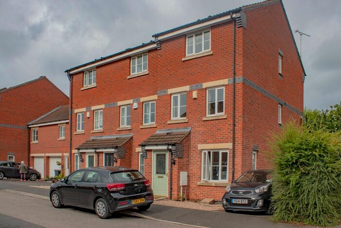 3 Bedroom Town House To Rent In Wren Court, Long Eaton, Nottingham, NG10