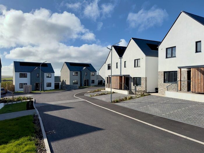 3 Bedroom Semi-Detached House To Rent In Pentire Green, Crantock, Newquay, TR8