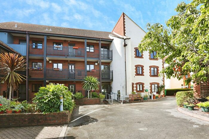 2 Bedroom Property For Sale In Prince Alfred Street, Gosport, PO12