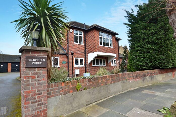 2 Bedroom Flat To Rent In Portsmouth Road, Surbiton, KT6