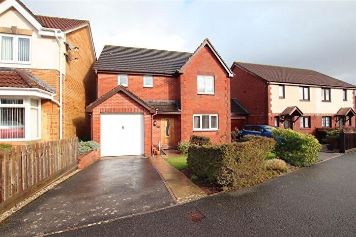 3 Bedroom Detached House For Sale In Guinevere Way, Exeter, EX4