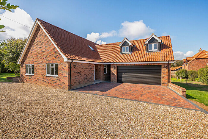 5 Bedroom Detached House For Sale In Broomhill, East Runton, Norfolk, NR27